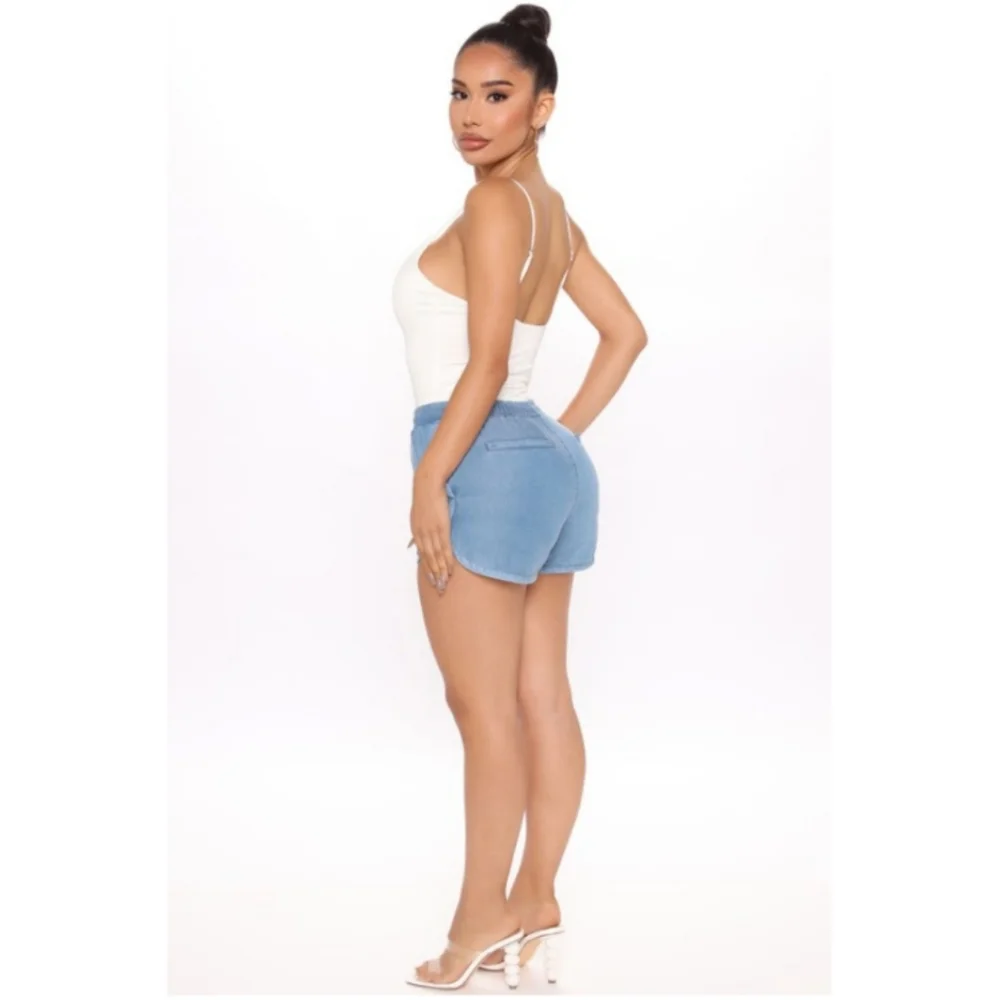 Short Shorts - Picture 6 of 6